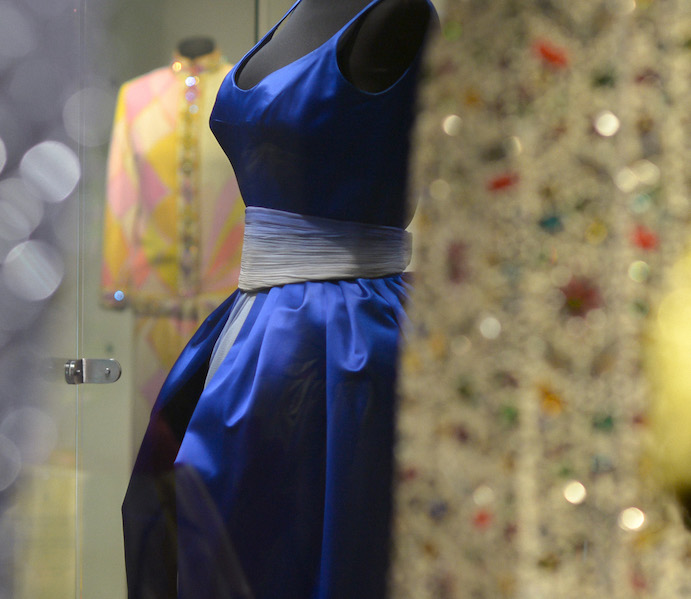 Itālijas modei veltītā izstāde papildināta ar jauniem tērpiem