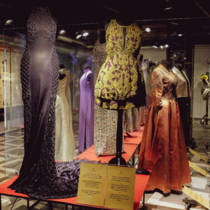 No Fortuny līdz Versace