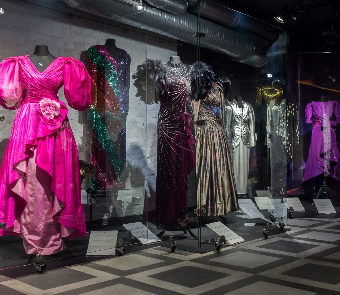 Atklāta 80. gadu modes izstāde